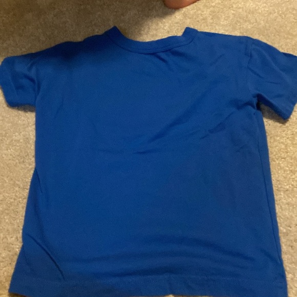 Toddler size 4 Joe Fresh Pixar McQueen tshirt - Picture 3 of 3